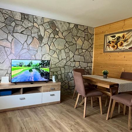 Zen Den Apartments Otocsán Kültér fotó