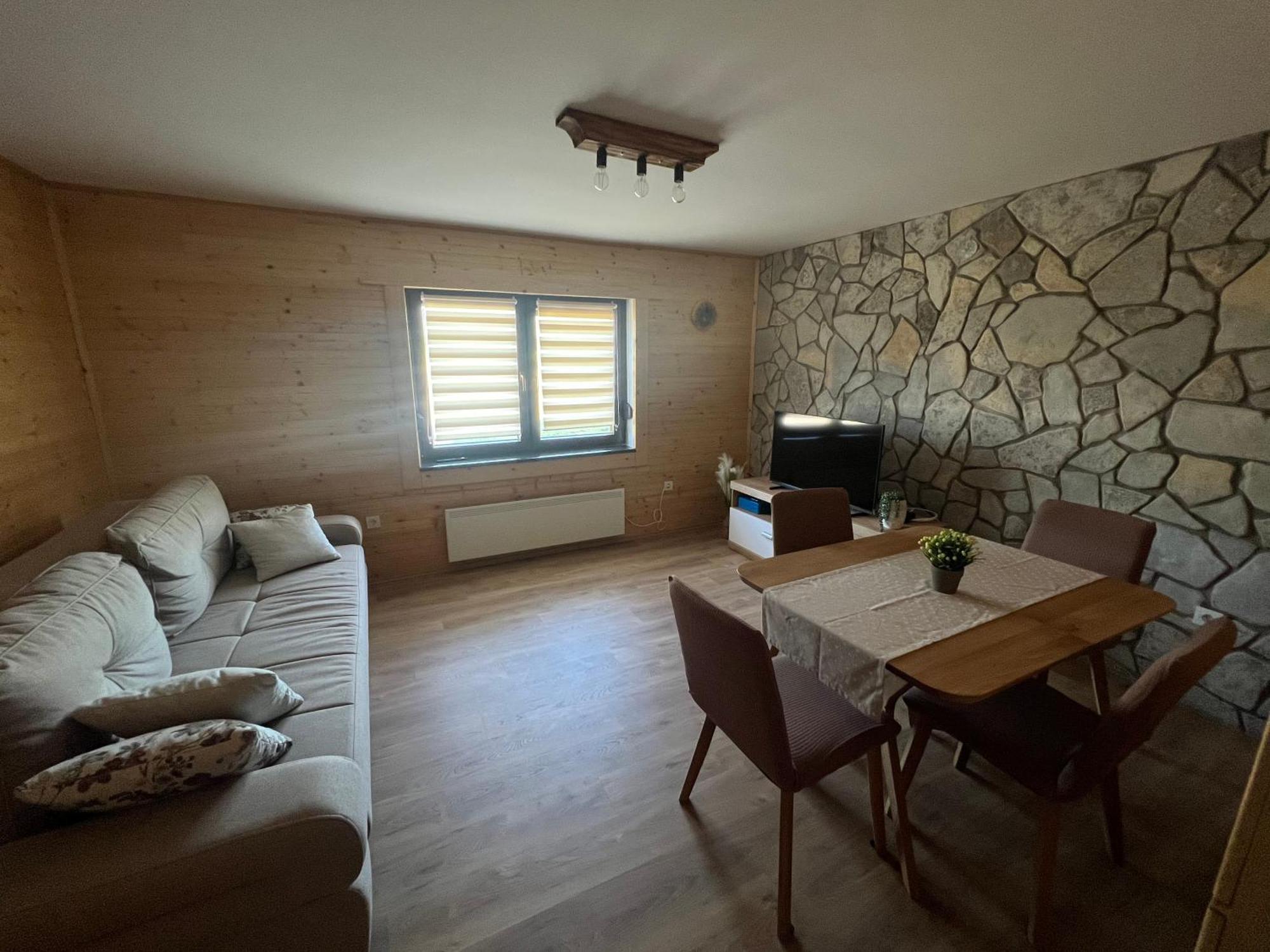 Zen Den Apartments Otocsán Kültér fotó