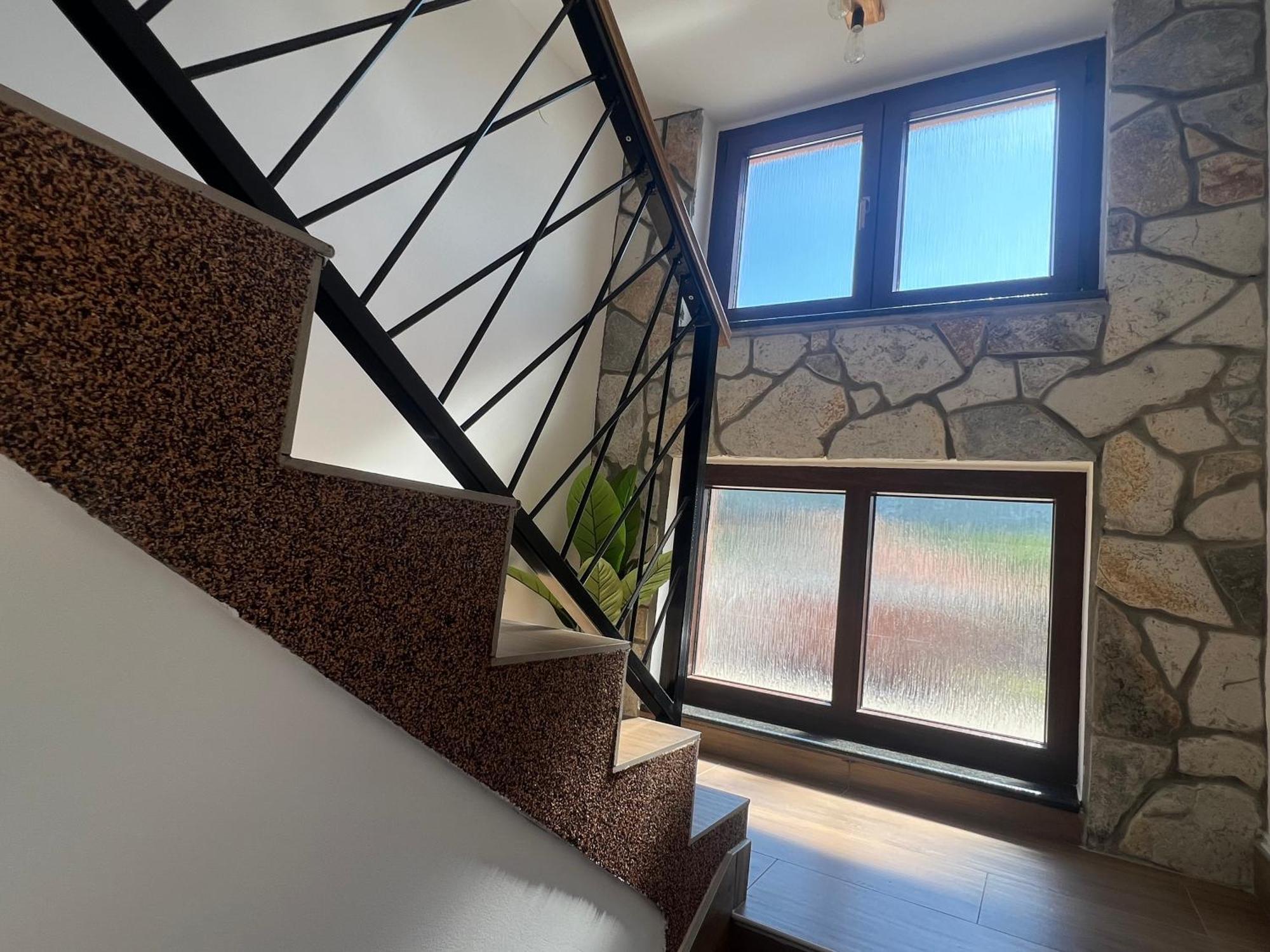 Zen Den Apartments Otocsán Kültér fotó